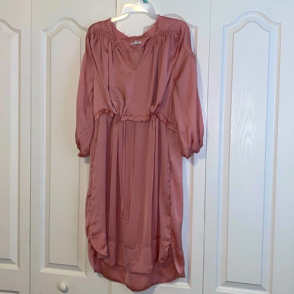 pink dress